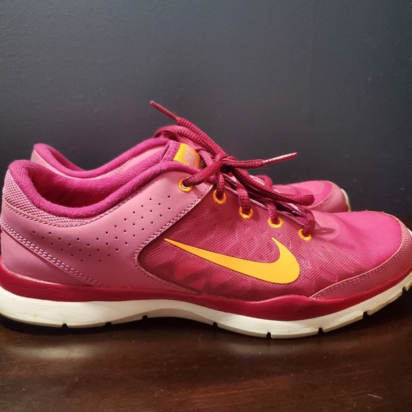 size 16 nike trainers